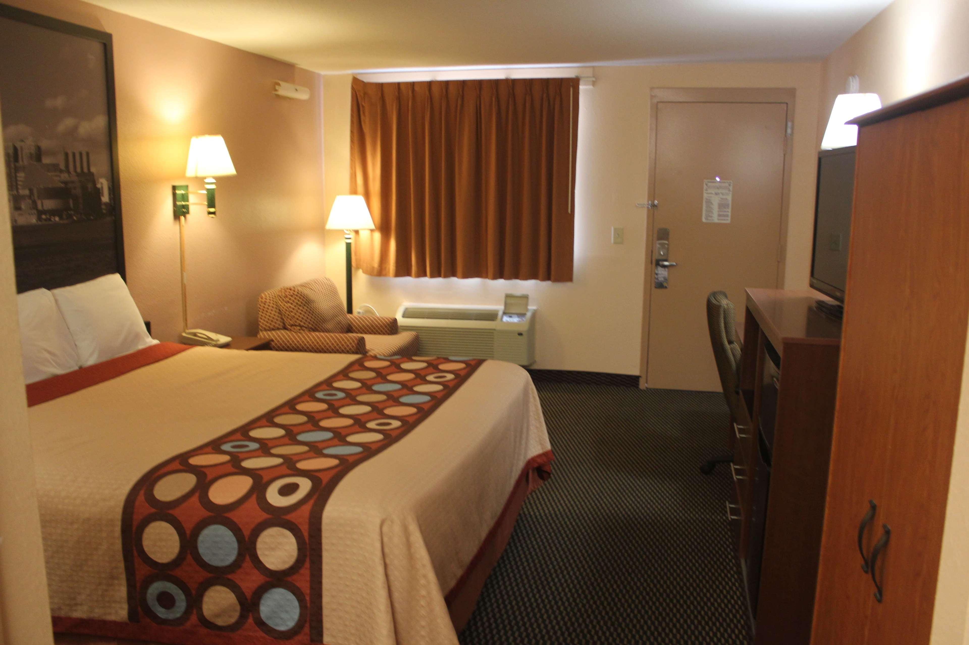 Hotel Super 8 By Wyndham Laurel Exterior foto